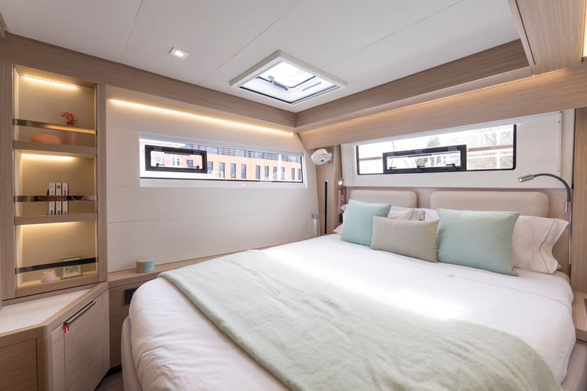 Sant Antoni de Portmany Catamaran Cabine 6  12  slaapplaatsen 12  gasten 15.35 m Lijstnummer: #21220 4