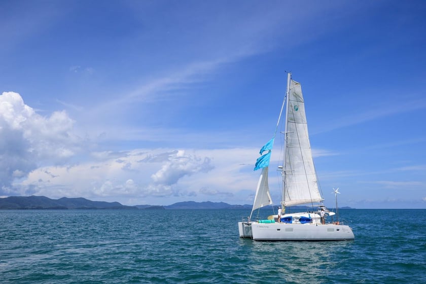 Phuket Catamaran Cabine 3  8  slaapplaatsen 8  gasten 11.74 m Lijstnummer: #21223 3