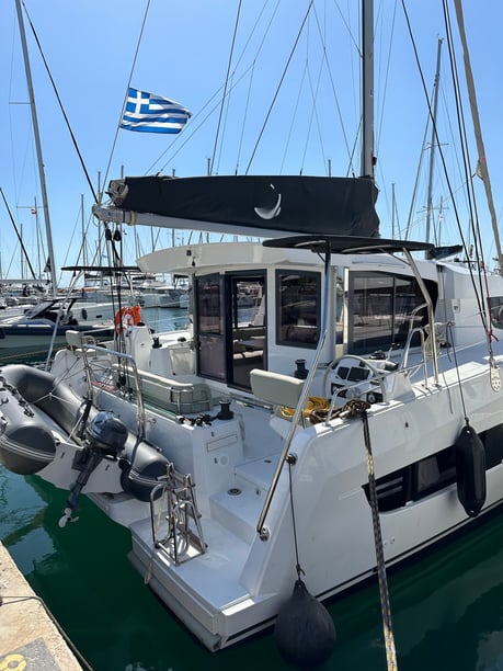 Volos Catamaran Cabine 4  8  slaapplaatsen 8  gasten 12 m Lijstnummer: #21242 5