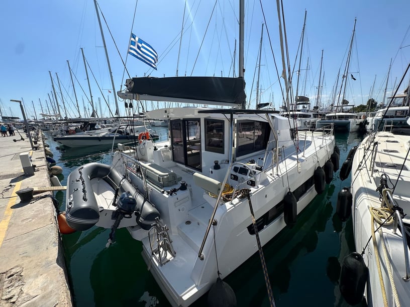 Volos Catamaran Cabine 4  8  slaapplaatsen 8  gasten 12 m Lijstnummer: #21242 4