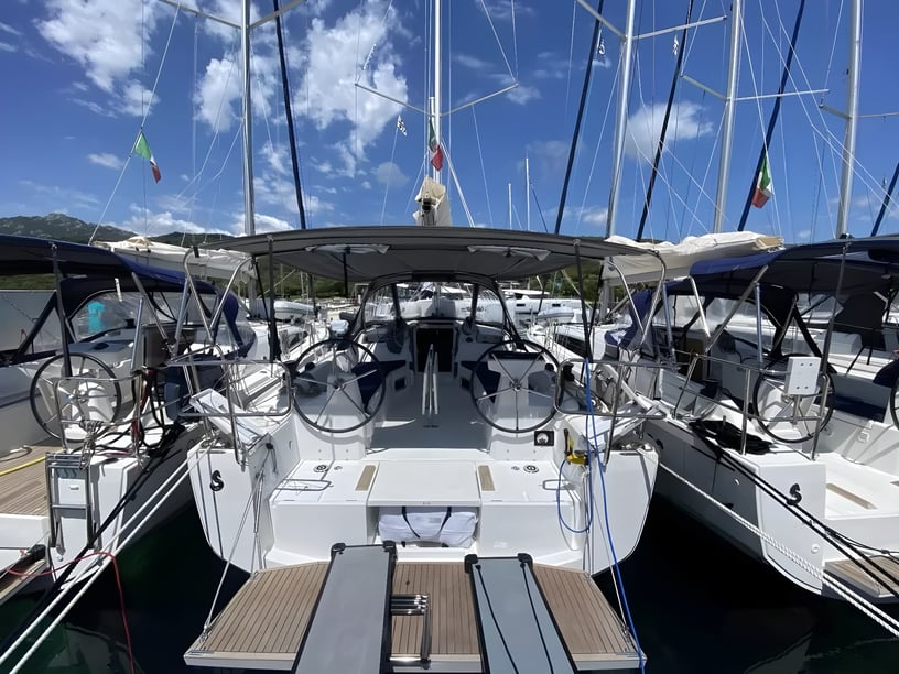 Portisco Sailboat 3 cabin 8 berths 8 guests 10.77 m Listing Number: #21256