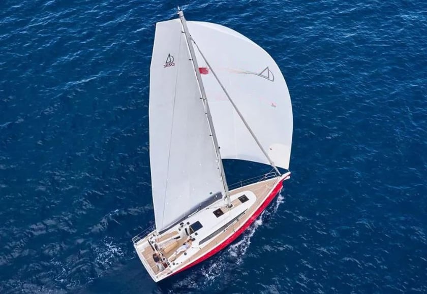 Punat Velero Cabina 3  7  literas 7  invitados 12.07 m Número de anuncio: #21290