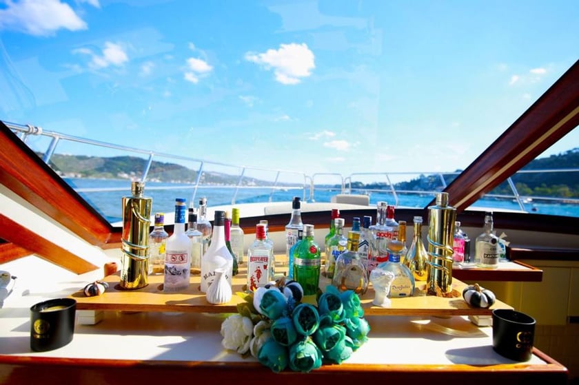 Bebek Motorjacht   12  gasten 18 m Lijstnummer: #21303 5