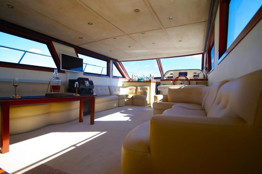 Bebek Motorjacht   12  gasten 18 m Lijstnummer: #21303 3