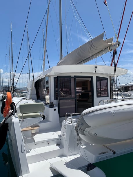 Pola Catamarano cabina 3  cuccette 8  8  ospiti 11.78 m Numero dell'inserzione: #21341 3