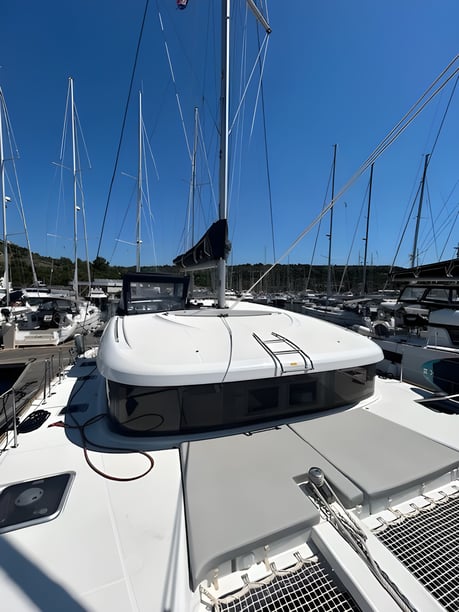 Primošten Catamaran 4 cabin 10 berths 10 guests 11.74 m Listing Number: #21346 5