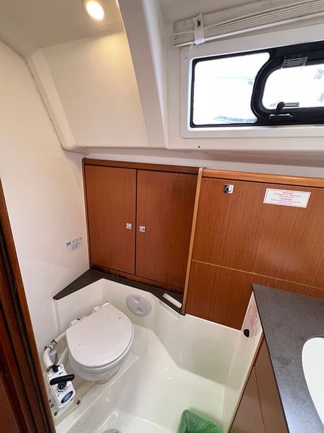 Punat Segelboot 3 Kabine 7 Liegeplätze 7 Gäste 11.3 m Nummer des Inserats: #21359 4