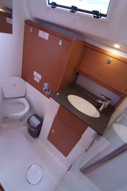 Punat Segelboot 5 Kabine 11 Liegeplätze 11 Gäste 15.54 m Nummer des Inserats: #21370 4