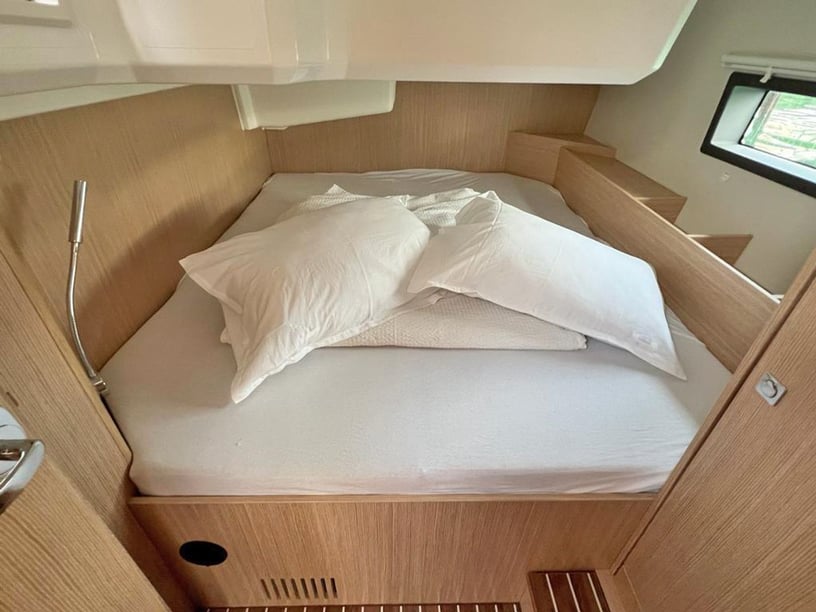 Punat Zeilboot Cabine 3  8  slaapplaatsen 8  gasten 12.38 m Lijstnummer: #21373 3