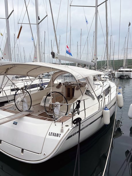 Punat Zeilboot Cabine 3  7  slaapplaatsen 7  gasten 12.35 m Lijstnummer: #21376 5