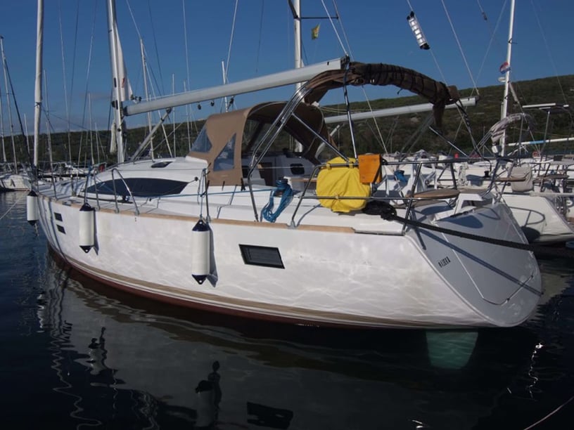 Punat Zeilboot Cabine 4  10  slaapplaatsen 10  gasten 13.85 m Lijstnummer: #21378