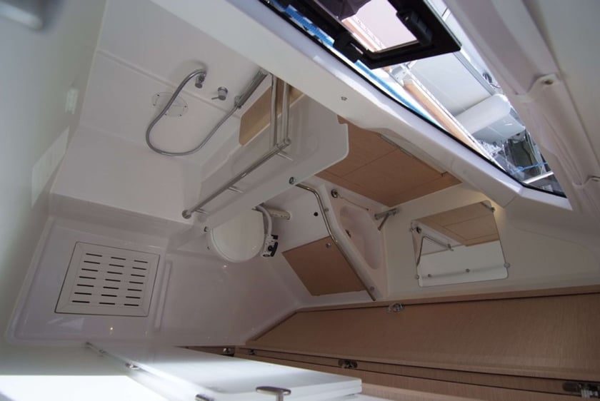 Punat Zeilboot Cabine 4  10  slaapplaatsen 10  gasten 13.85 m Lijstnummer: #21378 4