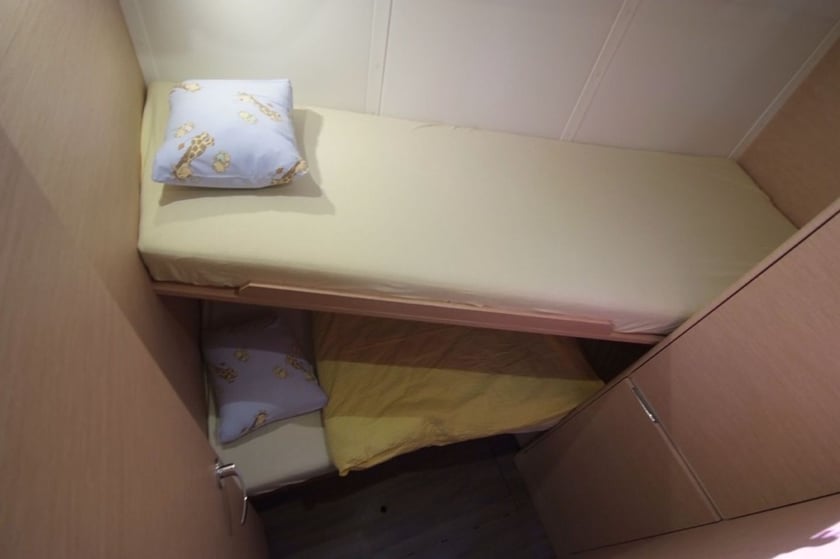 Punat Zeilboot Cabine 4  10  slaapplaatsen 10  gasten 13.85 m Lijstnummer: #21378 5