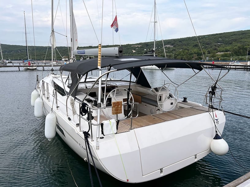 Punat Zeilboot Cabine 3  8  slaapplaatsen 8  gasten 13.98 m Lijstnummer: #21382 4