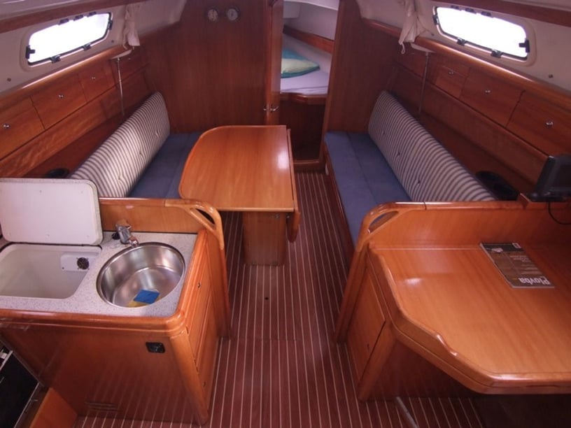 Punat Sailboat 2 cabin 4 berths 4 guests 9.45 m Listing Number: #21388 2