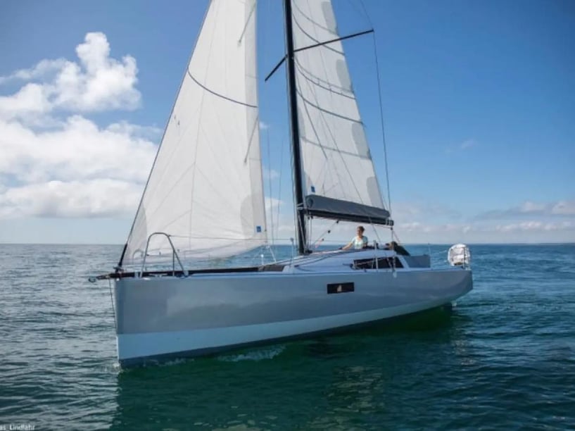 La Trinité-sur-Mer Sailboat 2 cabin 6 berths 6 guests 9.14 m Listing Number: #21391 4