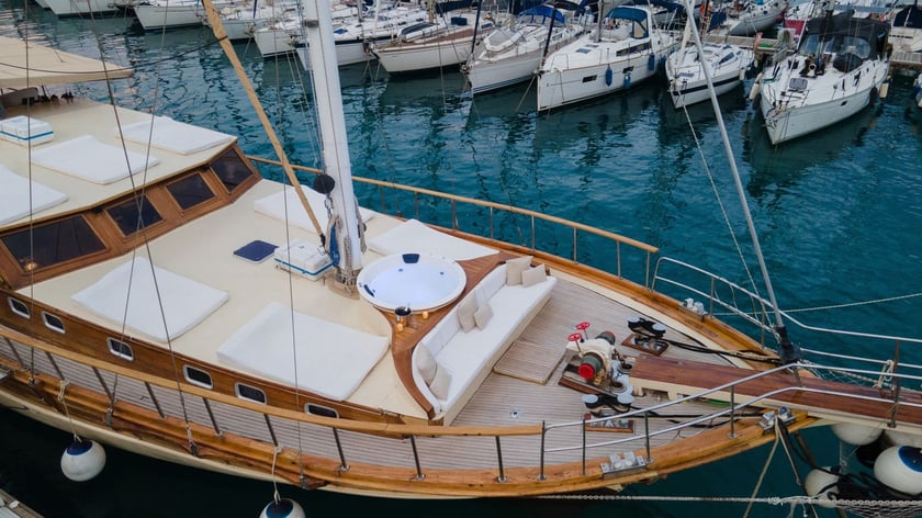 Capo d'Orlando Gulet 6 cabin 12 berths 12 guests 23.9 m Listing Number: #21395 5