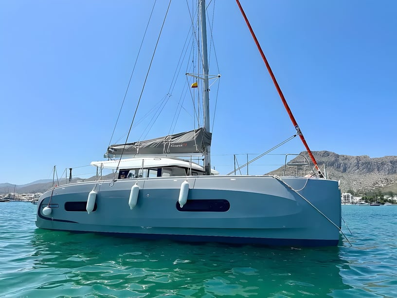 Puerto Pollensa Catamarán Cabina 5  11  literas 11  invitados 11.33 m Número de anuncio: #21398