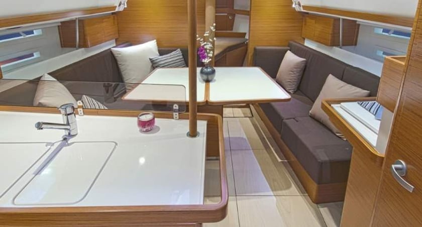 Biograd Sailboat 3 cabin 8 berths 8 guests 11.9 m Listing Number: #214 3