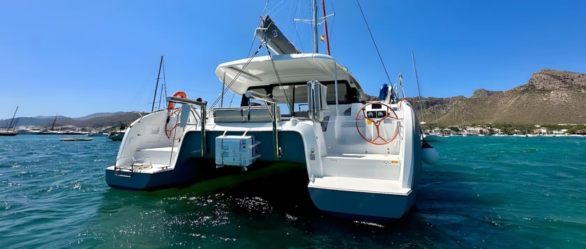 Puerto Pollensa Catamarán Cabina 5  11  literas 11  invitados 11.33 m Número de anuncio: #21400 3