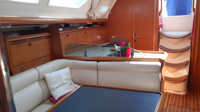 Izola Sailboat 3 cabin 8 berths 8 guests 11.47 m Listing Number: #21414 4