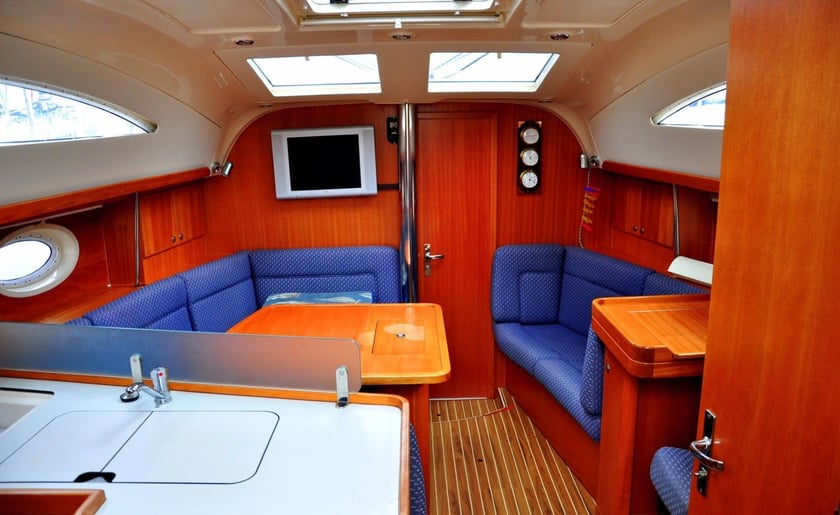 Izola Voilier Cabine 3  Couchettes 8  Invités 8  11.55 m Numéro de l'annonce: #21415 4