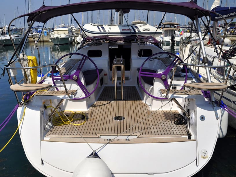 Izola Segelboot 3 Kabine 8 Liegeplätze 8 Gäste 11.9 m Nummer des Inserats: #21420