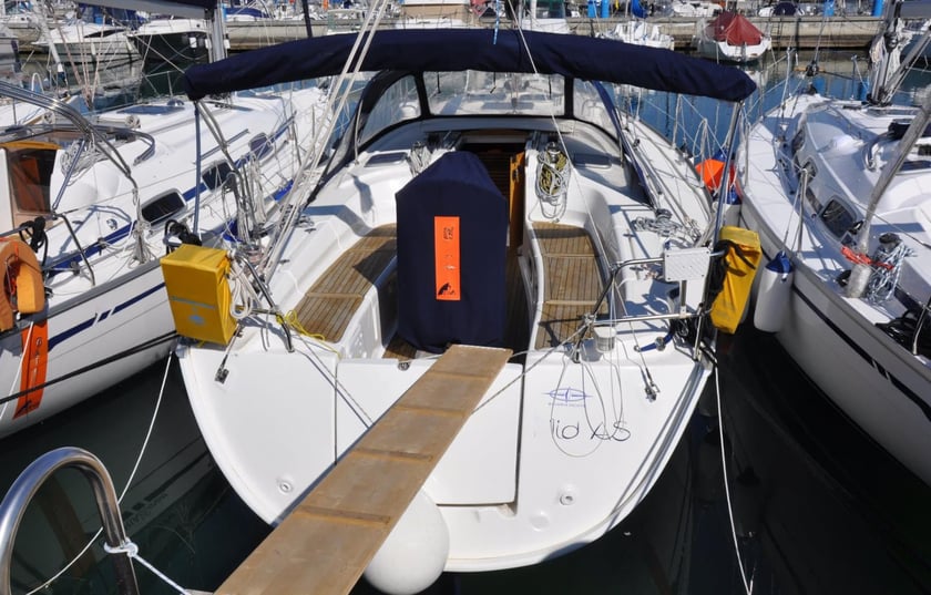 Izola Sailboat 3 cabin 8 berths 8 guests 11.72 m Listing Number: #21424