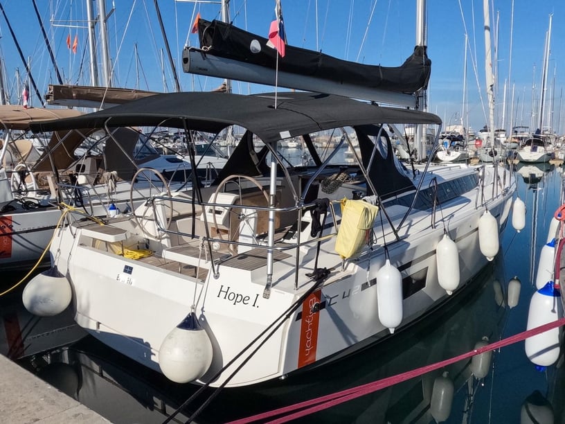 Izola Sailboat 3 cabin 8 berths 8 guests 12.4 m Listing Number: #21425 4