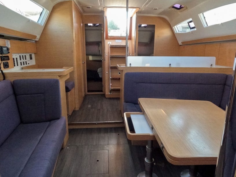 Izola Yelkenli 4 kabin Konaklama 10 kişi Seyir 10 kişi 13.85 m İlan No: #21431 4