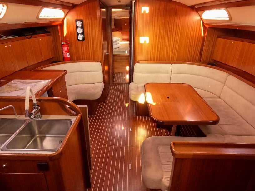 Izola Segelboot 4 Kabine 8 Liegeplätze 8 Gäste 11.99 m Nummer des Inserats: #21432 2