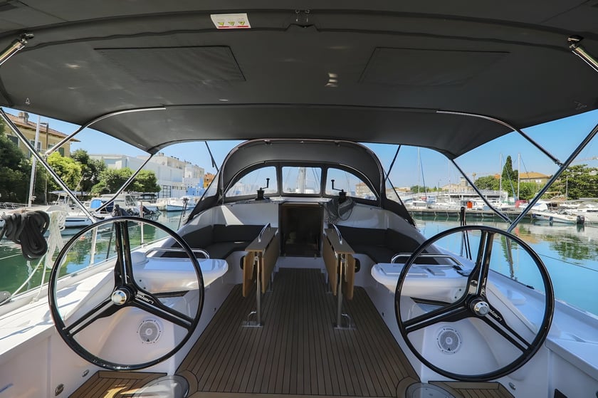 Zadar Sailboat 4 cabin 10 berths 10 guests 13.32 m Listing Number: #21468 4