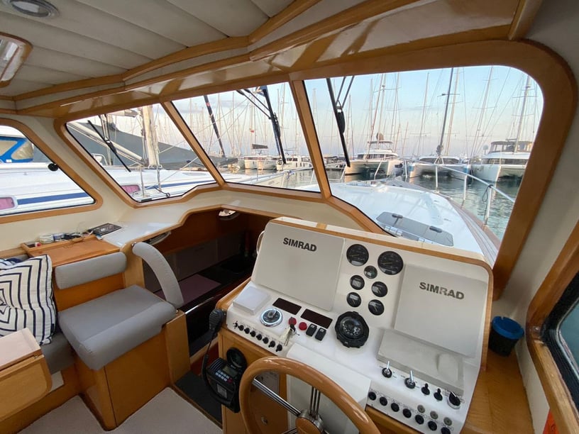 Didim Motoryat 1 kabin Konaklama 3 kişi Seyir 8 kişi 13 m İlan No: #21474 5