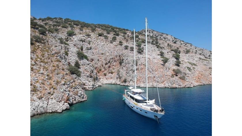 Fethiye Motor Yacht 5 cabin 10 berths 10 guests 35 m Listing Number: #21508 4