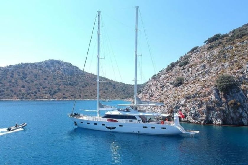 Fethiye Motoryat 5 kabin Konaklama 10 kişi Seyir 10 kişi 35 m İlan No: #21508 3