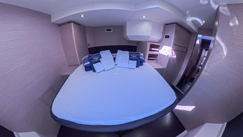 Primosten Catamaran Cabine 6  12  slaapplaatsen 12  gasten 14.7 m Lijstnummer: #21513 4