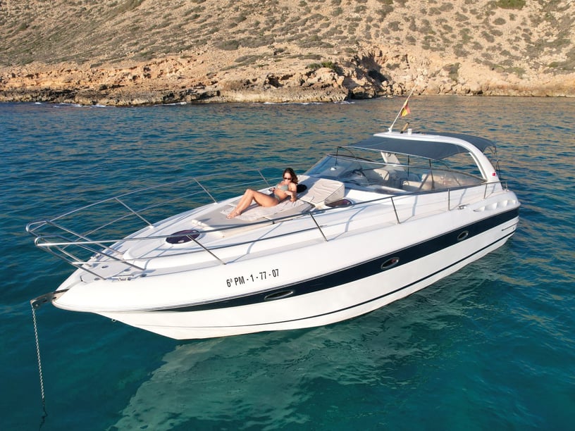 Palma de Mallorca Motorboot 2 Kabine 4 Liegeplätze 4 Gäste 12 m Nummer des Inserats: #21515