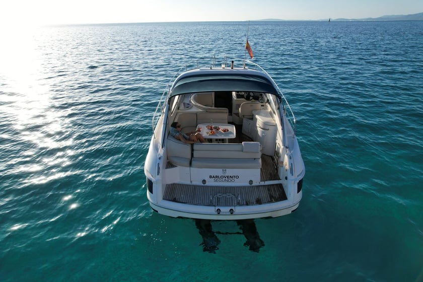 Palma de Majorque Bateau à moteur Cabine 2  Couchettes 4  Invités 4  12 m Numéro de l'annonce: #21515 4