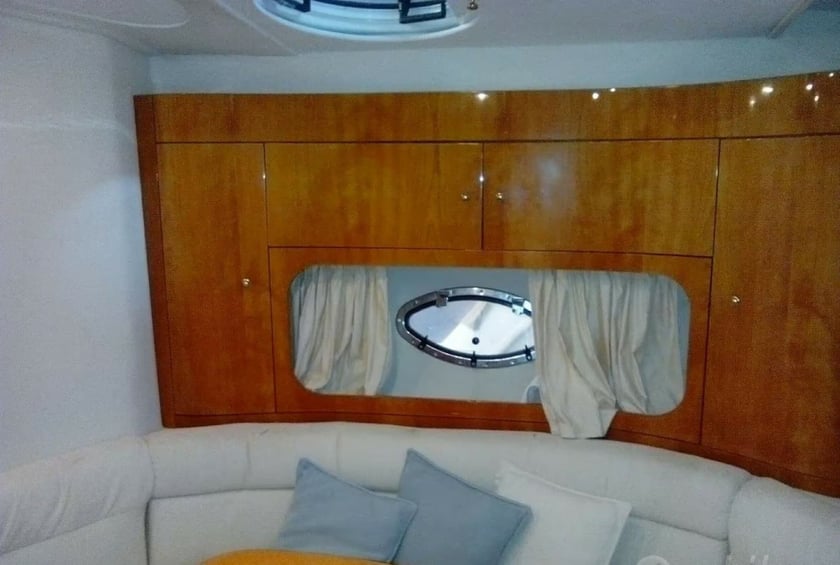 Rom Motorboot 3 Kabine 8 Liegeplätze 8 Gäste 11.98 m Nummer des Inserats: #21520 5