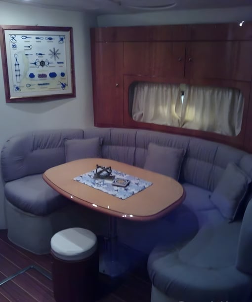 Rom Motorboot 3 Kabine 8 Liegeplätze 8 Gäste 11.98 m Nummer des Inserats: #21520 4