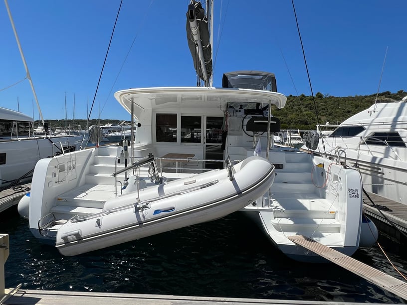 Primošten Katamaran 6 kabin Konaklama 10 kişi Seyir 10 kişi 11.74 m İlan No: #21540 3