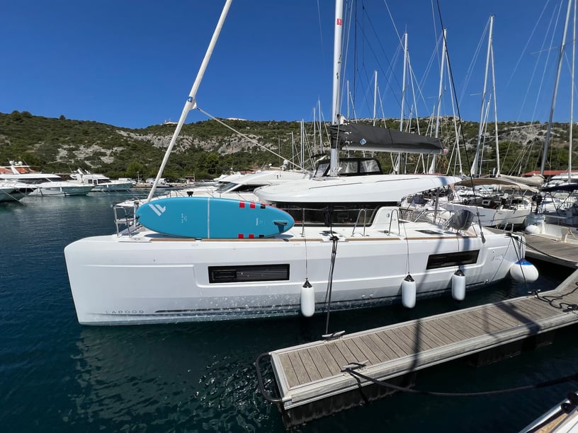 Primošten Katamaran 6 kabin Konaklama 10 kişi Seyir 10 kişi 11.74 m İlan No: #21540 4