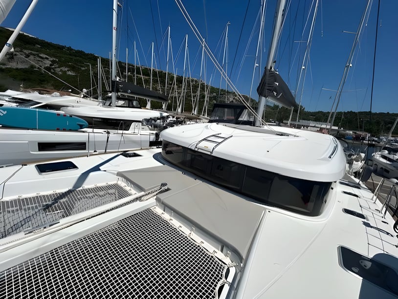 Primošten Catamaran 4 cabin 10 berths 10 guests 11.74 m Listing Number: #21542 4