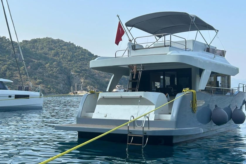 Gocek Yacht à moteur Cabine 2  Couchettes 5  Invités 8  13.9 m Numéro de l'annonce: #21553 3