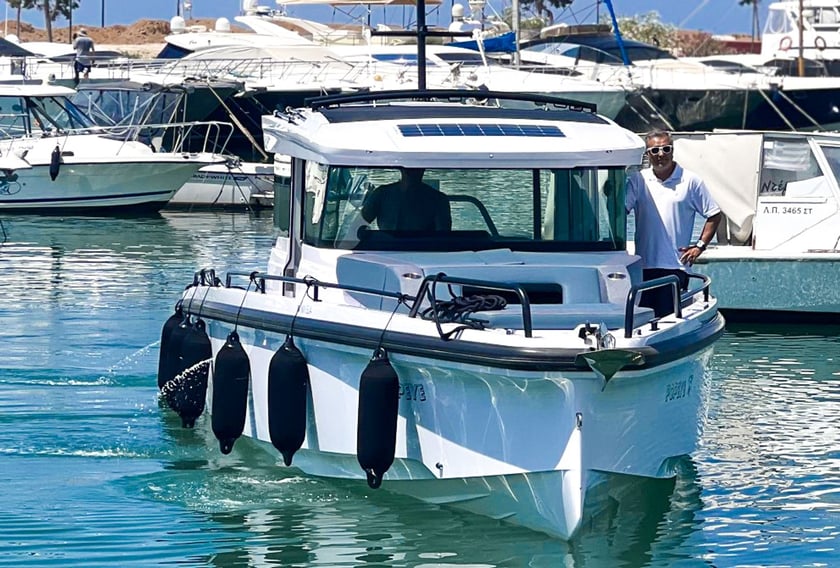 Anavyssos Motoscafo cabina 1  cuccette 2  10  ospiti 11.6 m Numero dell'inserzione: #21575 4