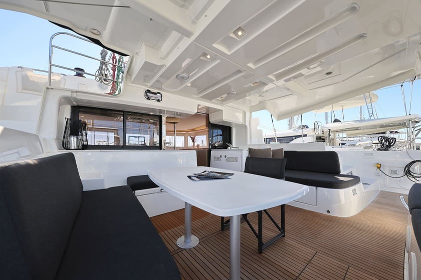 Sukošan Catamaran 6 cabin 12 berths 12 guests 13.99 m Listing Number: #21584 4