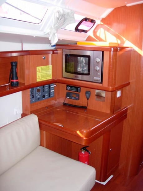 Palamos Sailboat 3 cabin 8 berths 8 guests 11.48 m Listing Number: #21587 3