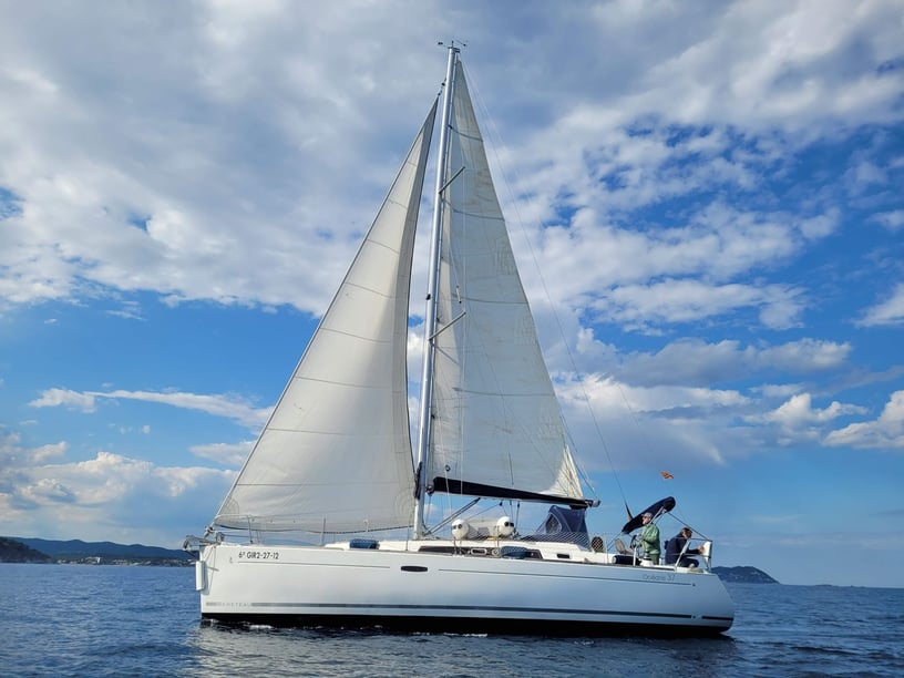 Palamos Sailboat 3 cabin 8 berths 8 guests 11.48 m Listing Number: #21587