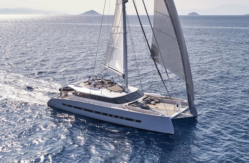 Athènes Catamaran Cabine 5  Couchettes 10  Invités 10  23 m Numéro de l'annonce: #21591