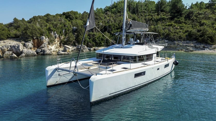 Lefkada Catamaran Cabine 4  8  slaapplaatsen 8  gasten 15.84 m Lijstnummer: #21621